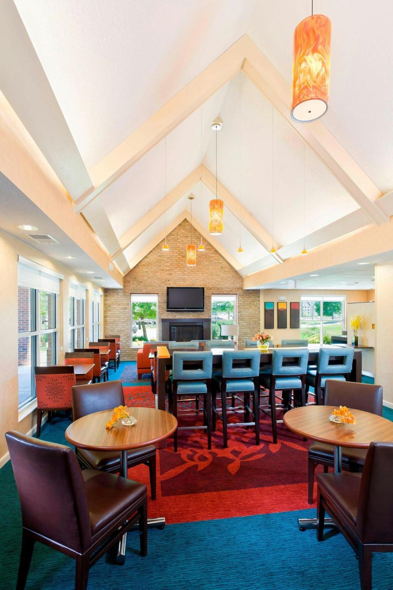 Residence Inn By Marriott Cedar Rapids Exterior photo