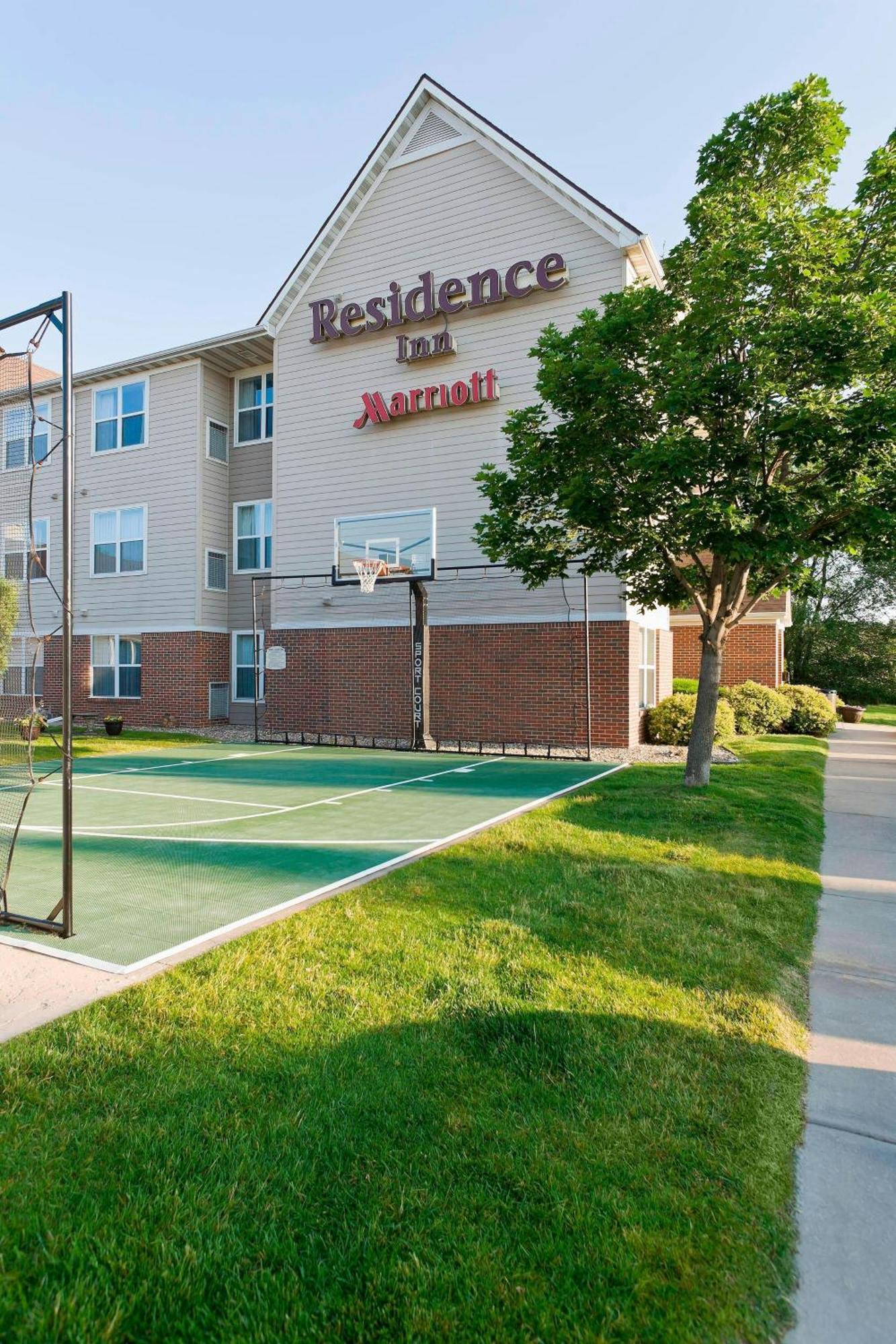 Residence Inn By Marriott Cedar Rapids Exterior photo