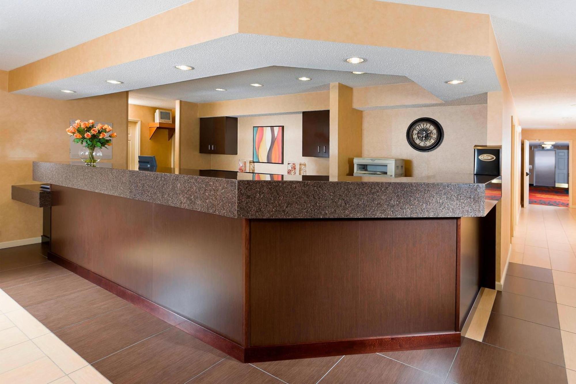 Residence Inn By Marriott Cedar Rapids Interior photo