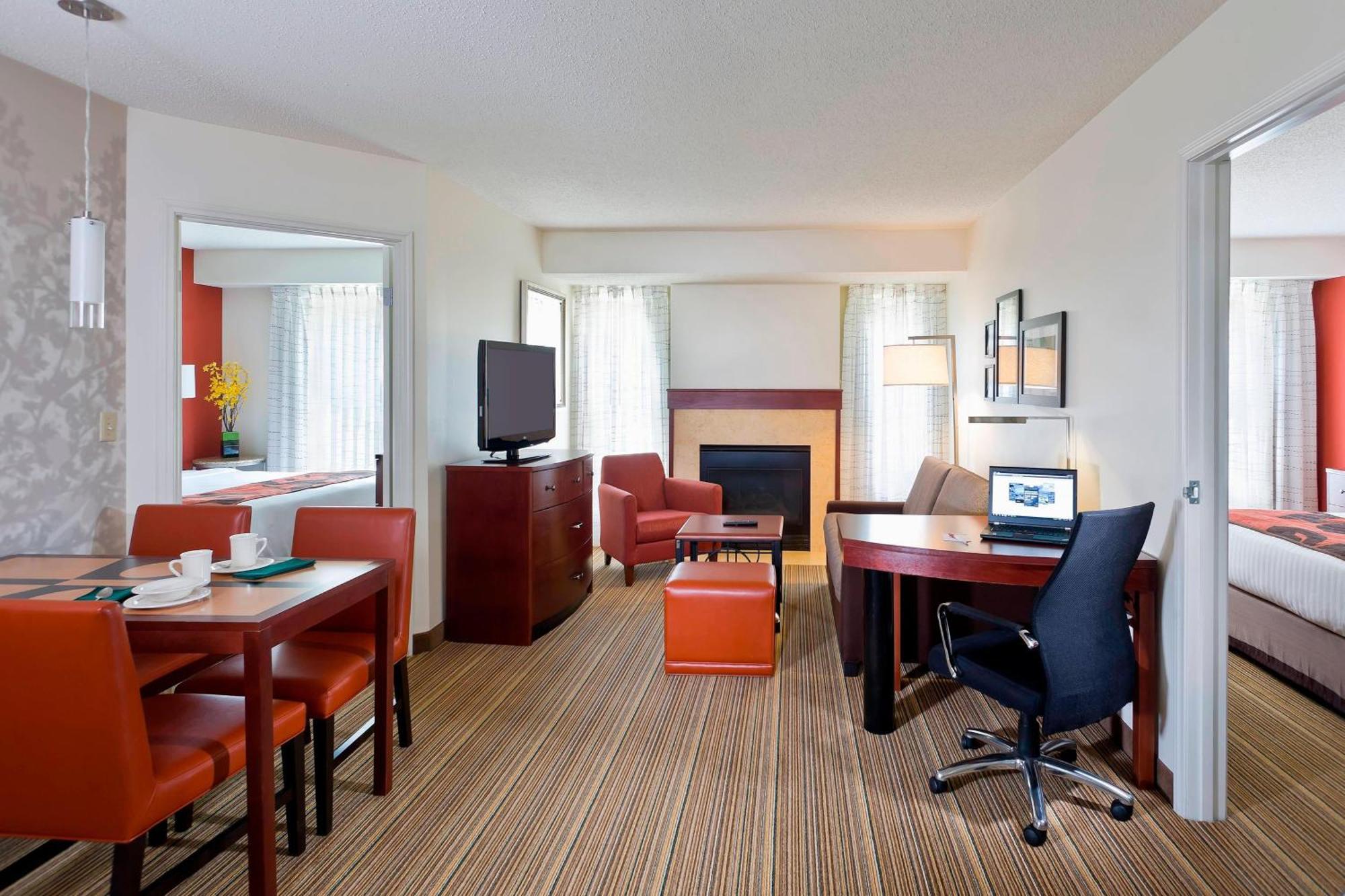 Residence Inn By Marriott Cedar Rapids Exterior photo